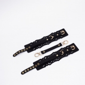 Черный кожаные оковы с узорами и золотистой фурнитурой - Crazy Handmade - купить с доставкой в Новом Уренгое