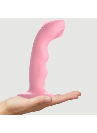 Розовая насадка-стимулятор Strap-On-Me Tapping Dildo Wave - Strap-on-me - купить с доставкой в Новом Уренгое