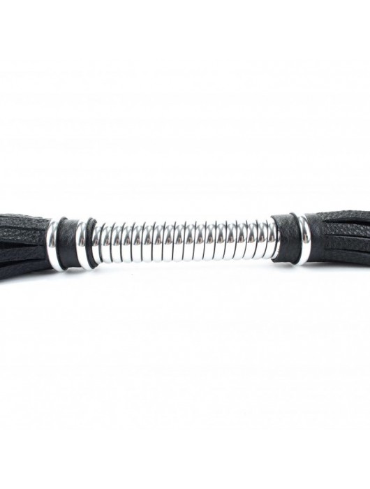 Черная длинная плеть с серебристой ручкой - 56 см. - БДСМ Арсенал - купить с доставкой в Новом Уренгое