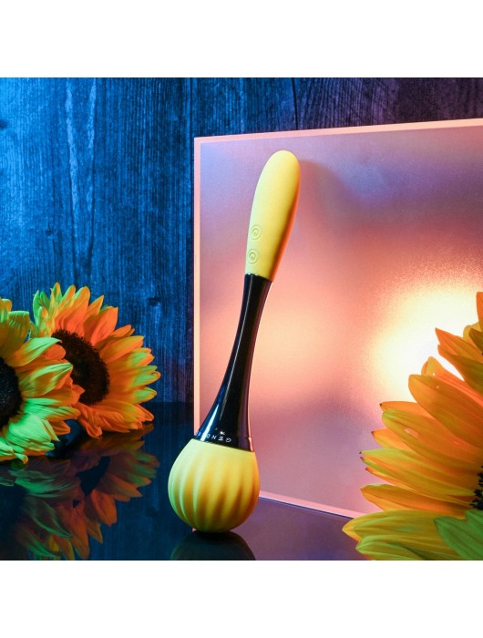 Черно-желтый двусторонний вибратор Sunflower - 20 см. - Gender X