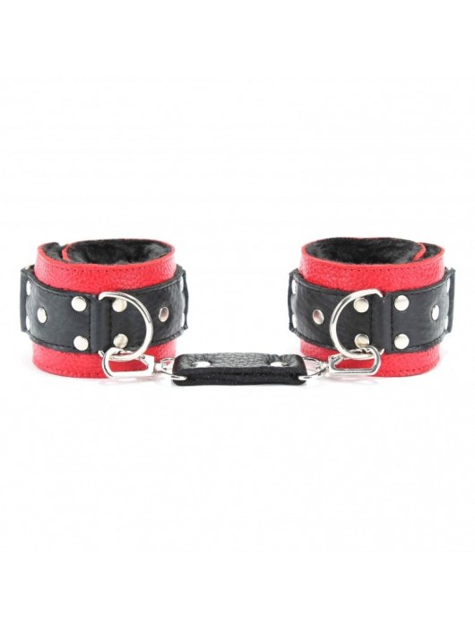 Красно-чёрные кожаные наручники с меховым подкладом - БДСМ Арсенал - купить с доставкой в Новом Уренгое