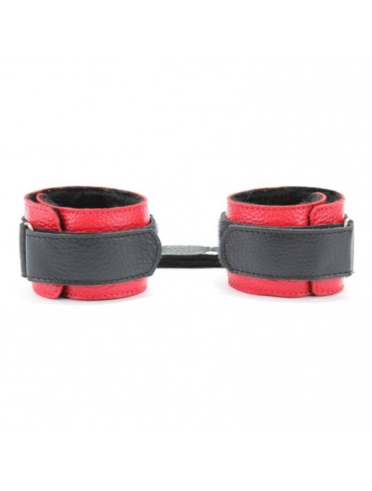 Красно-чёрные кожаные наручники с меховым подкладом - БДСМ Арсенал - купить с доставкой в Новом Уренгое