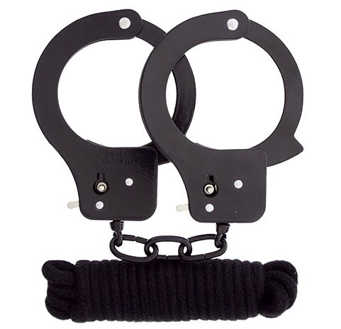 Чёрные наручники из листового металла в комплекте с веревкой BONDX METAL CUFFS LOVE ROPE SET - Dream Toys - купить с доставкой в Новом Уренгое